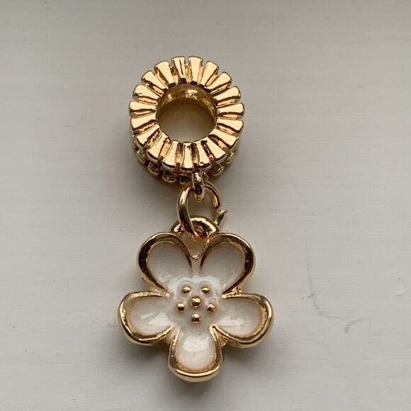 4 Charm Set – Flowers & Heart Dangle Charms for Bracelet or Necklace - Picture 3 of 8